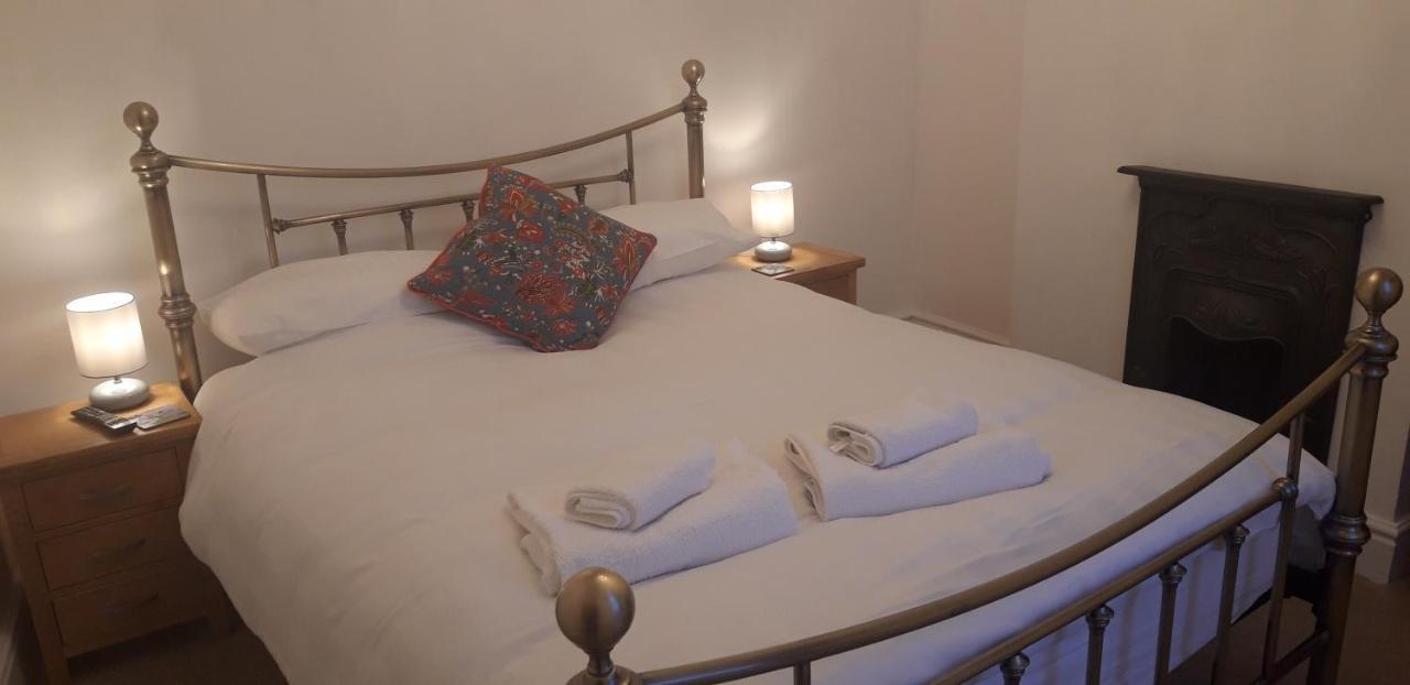 Bodhi Tree Cottage - Grove Road Cottages 스트렛포드-어폰-에이본 외부 사진