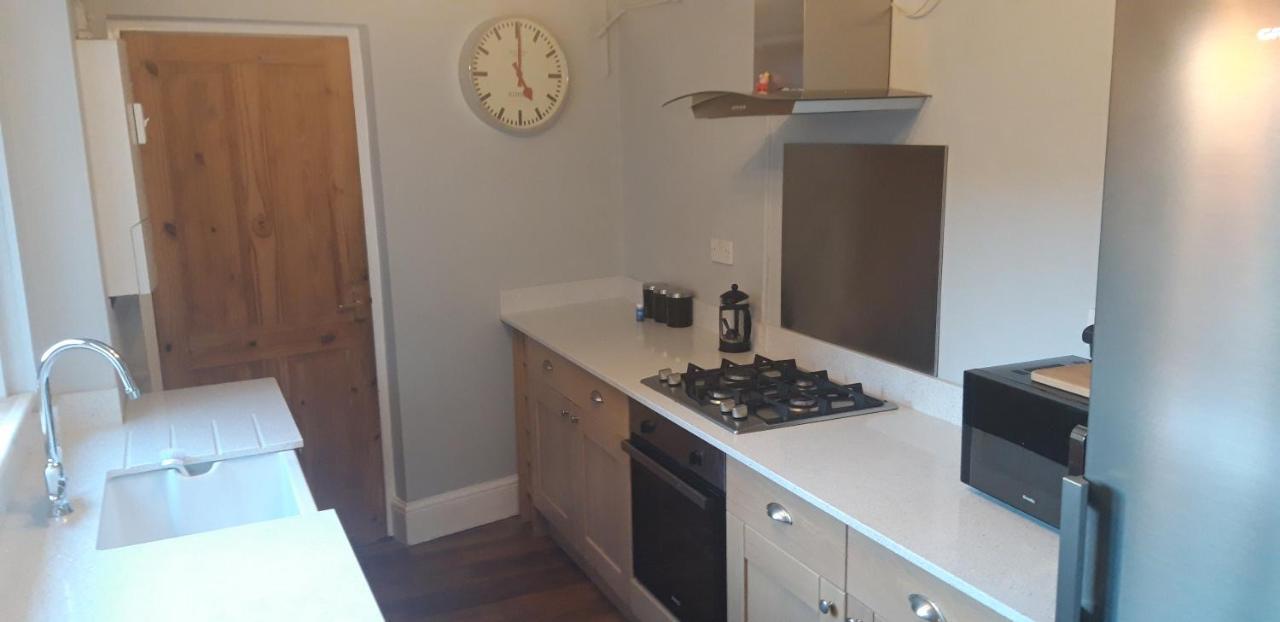 Bodhi Tree Cottage - Grove Road Cottages 스트렛포드-어폰-에이본 외부 사진