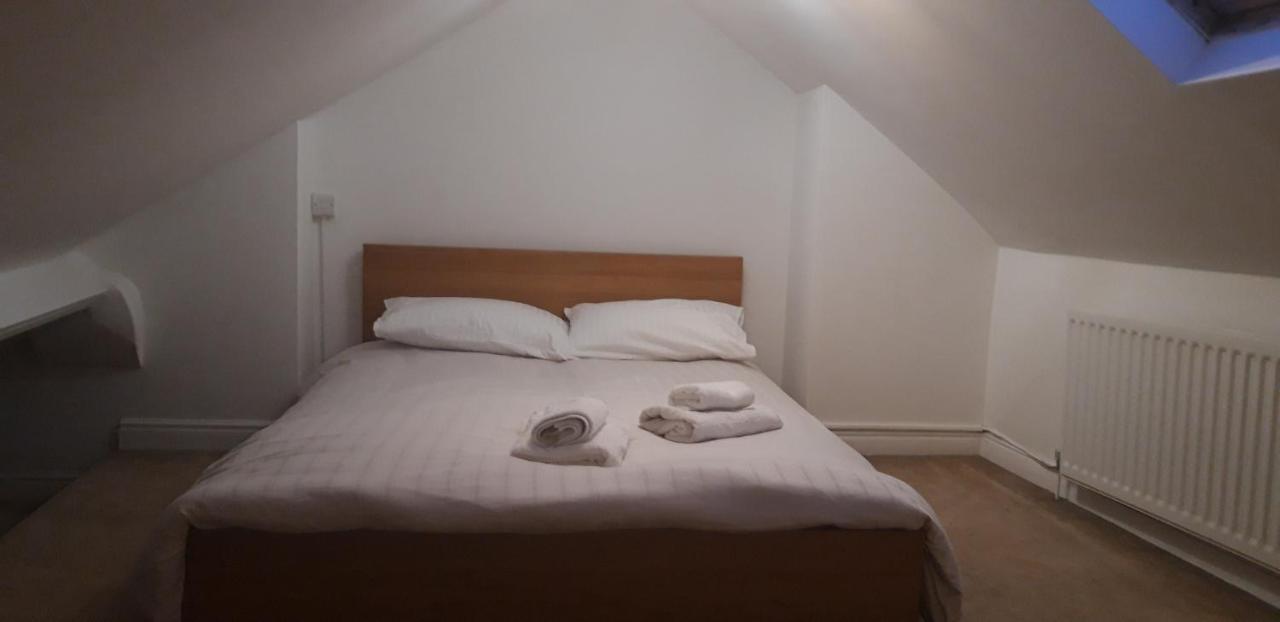 Bodhi Tree Cottage - Grove Road Cottages 스트렛포드-어폰-에이본 외부 사진