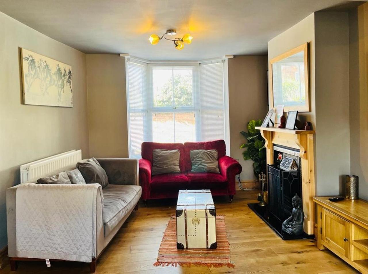 Bodhi Tree Cottage - Grove Road Cottages 스트렛포드-어폰-에이본 외부 사진